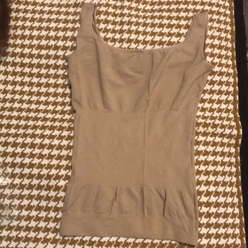 Control It! Seamless Undershirt Nwot - image 2